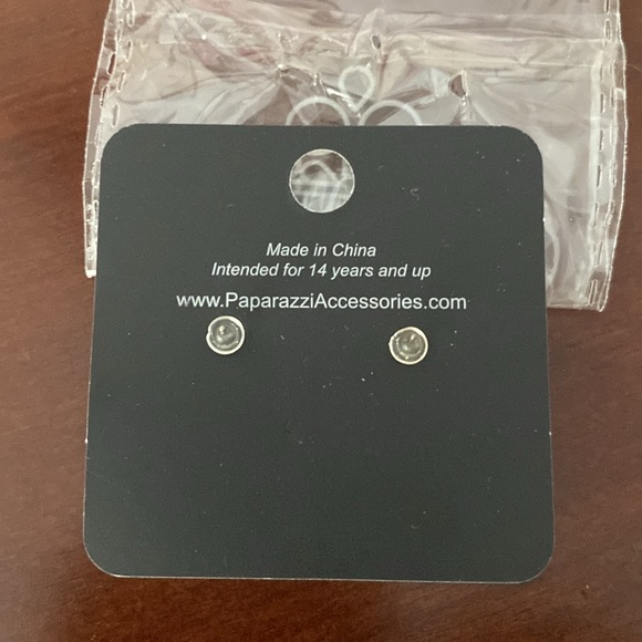 Paparazzi Christmas Elf Earrings - Picture 2 of 2